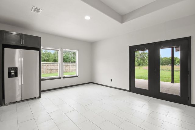 131 S Tyler Road, Goodrich, TX 77335