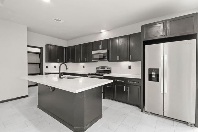 131 S Tyler Road, Goodrich, TX 77335