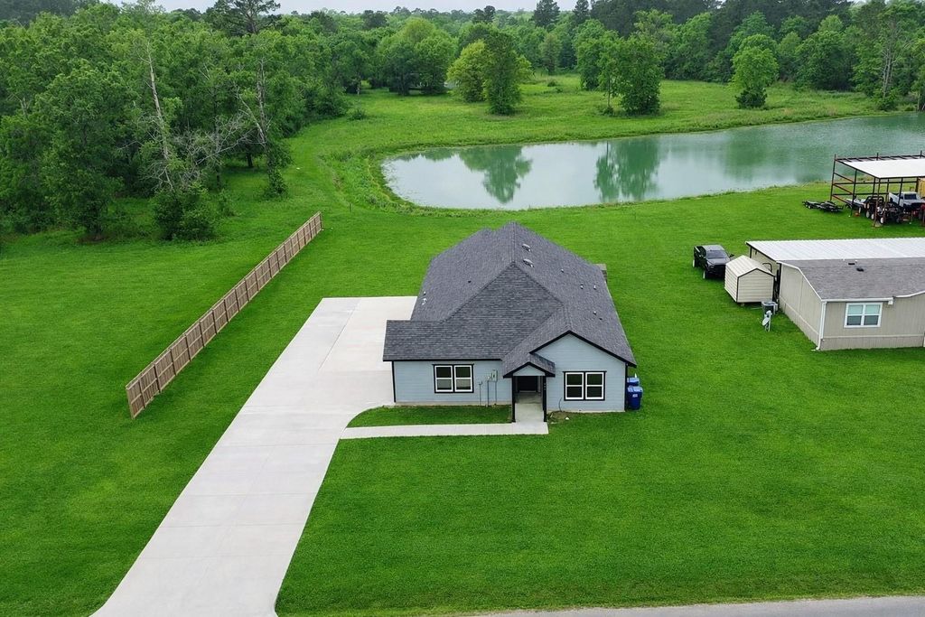 131 S Tyler Road, Goodrich, TX 77335