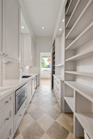 891 W 41st Street, Houston, TX 77018