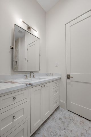 891 W 41st Street, Houston, TX 77018