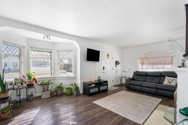 1575 E 3350 S, Salt Lake City, UT 84106