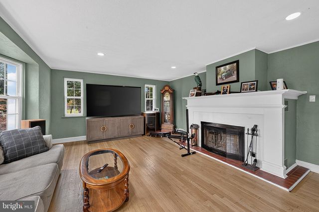 74 BARBERRY LN, Churchville, PA 18966