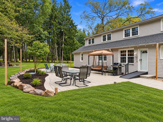 74 BARBERRY LN, Churchville, PA 18966