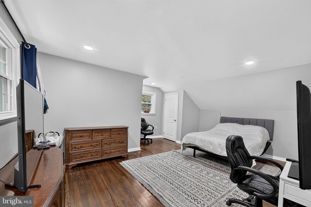 74 BARBERRY LN, Churchville, PA 18966