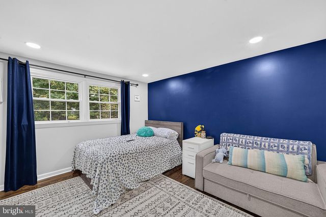 74 BARBERRY LN, Churchville, PA 18966