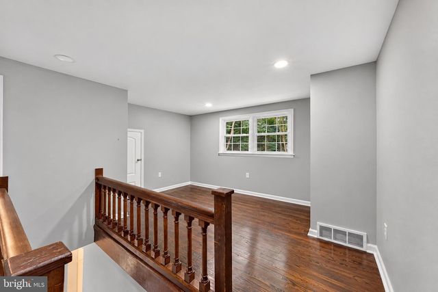 74 BARBERRY LN, Churchville, PA 18966
