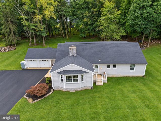 74 BARBERRY LN, Churchville, PA 18966