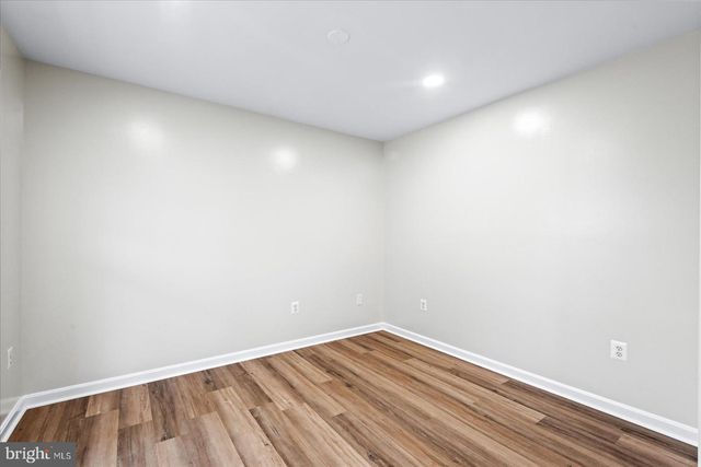 12 LAKESIDE DR, Stafford, VA 22554