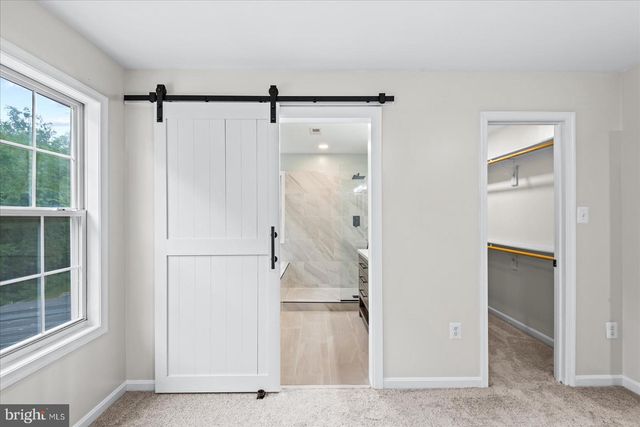 12 LAKESIDE DR, Stafford, VA 22554