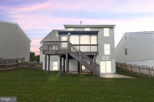 12 LAKESIDE DR, Stafford, VA 22554
