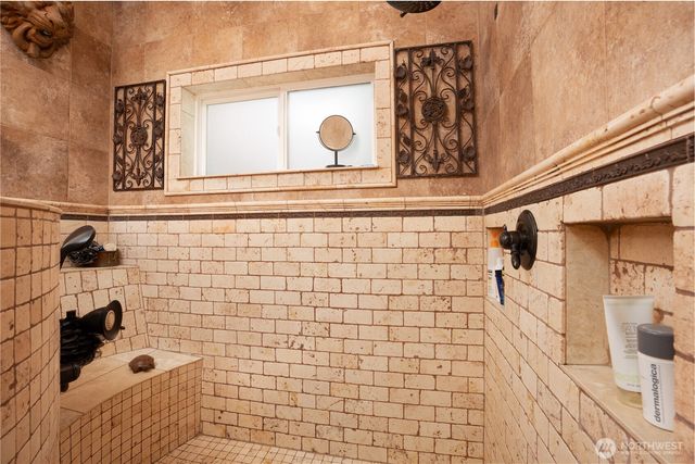 9009 166th Street Ct E, Puyallup, WA 98375