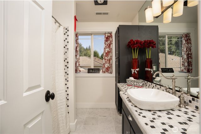 9009 166th Street Ct E, Puyallup, WA 98375