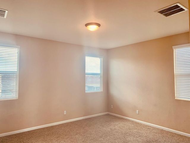 7021 Walter Avenue, Sacramento, CA 95828