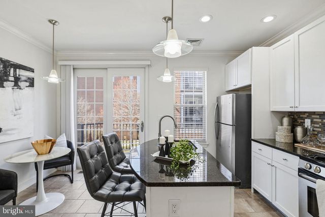 203 SURGEON GENERALS CT, Philadelphia, PA 19146