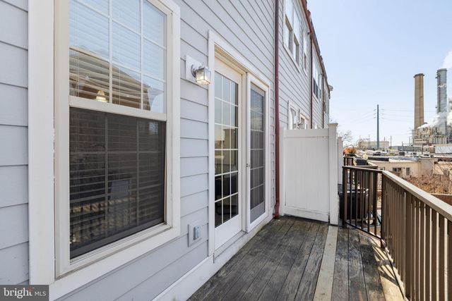203 SURGEON GENERALS CT, Philadelphia, PA 19146