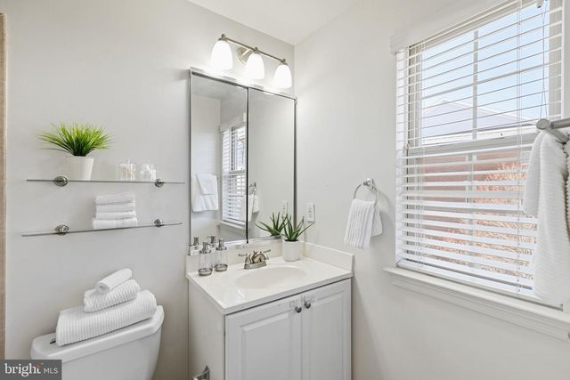 203 SURGEON GENERALS CT, Philadelphia, PA 19146