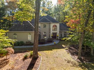 13 Chatsworth Place, Farmington, CT 06032