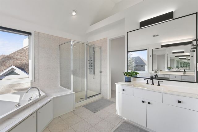 5830 Coachlight Court, West Des Moines, IA 50266