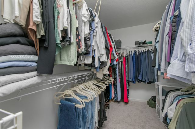 5830 Coachlight Court, West Des Moines, IA 50266