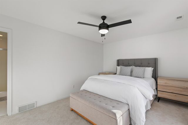 5830 Coachlight Court, West Des Moines, IA 50266