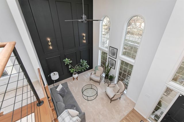 5830 Coachlight Court, West Des Moines, IA 50266