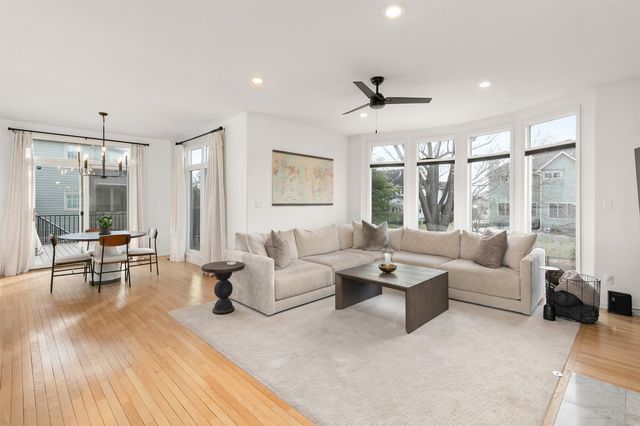 5830 Coachlight Court, West Des Moines, IA 50266