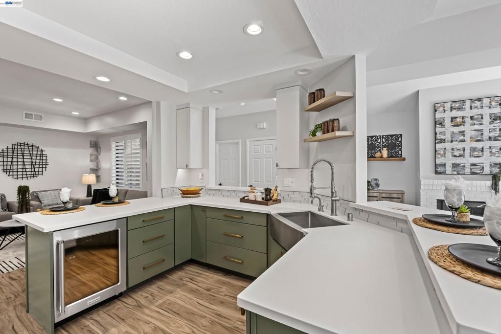 Image 13 of property listing at 328 S Eagle Nest Ln, Danville, CA 94506