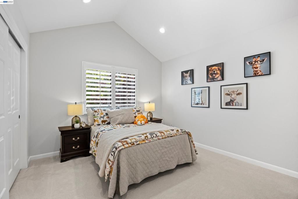 Image 27 of property listing at 328 S Eagle Nest Ln, Danville, CA 94506