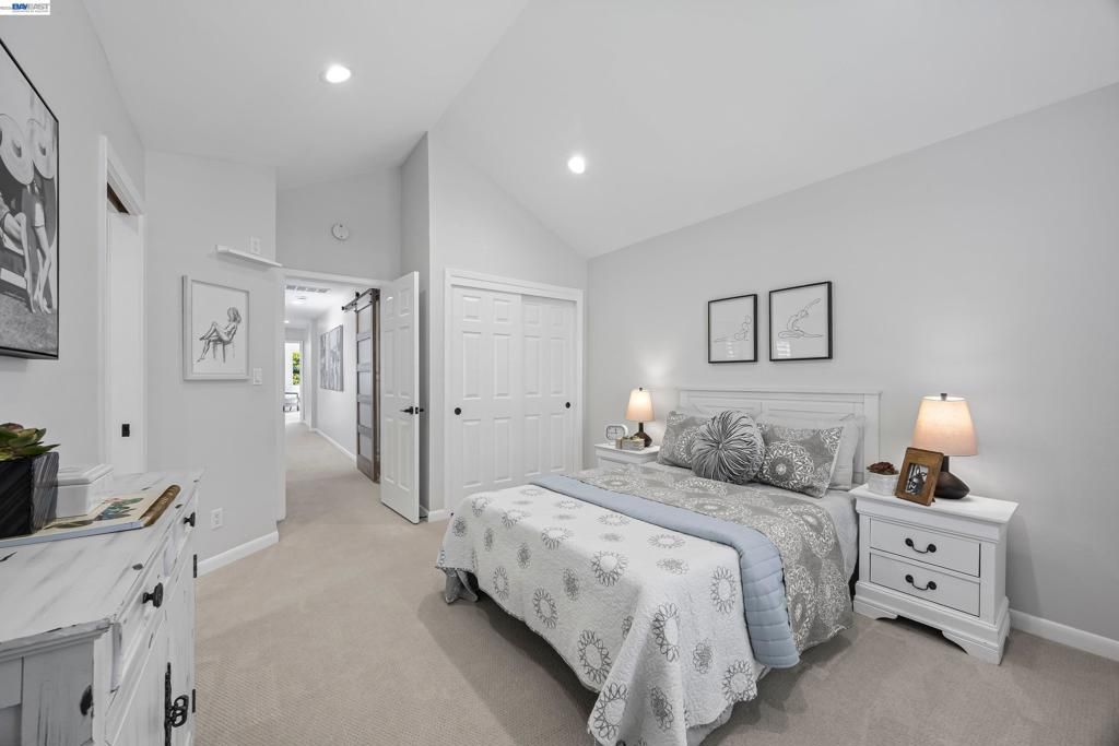 Image 30 of property listing at 328 S Eagle Nest Ln, Danville, CA 94506