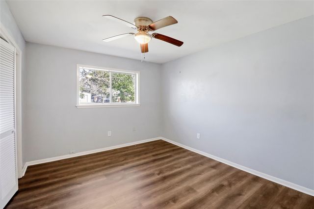 238 Sleepy Hollow Drive, Lake Jackson, TX 77566