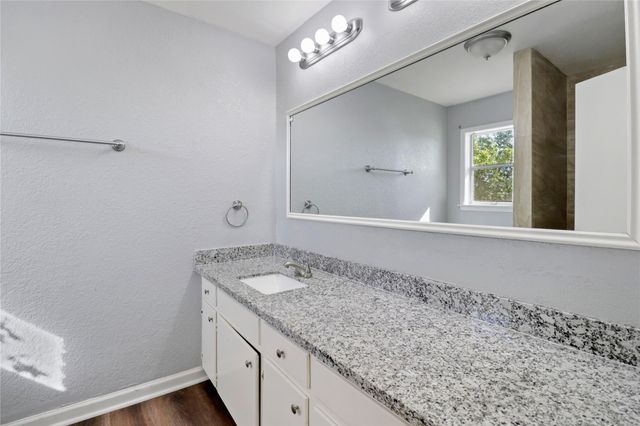 238 Sleepy Hollow Drive, Lake Jackson, TX 77566