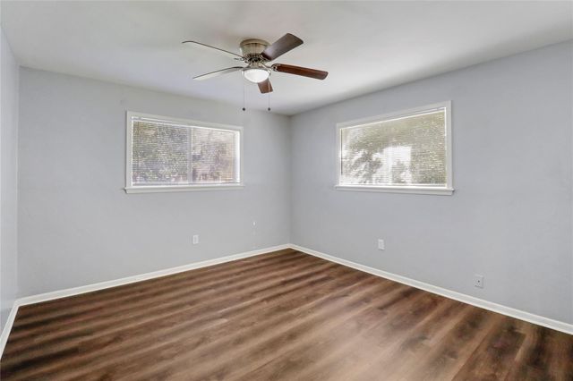 238 Sleepy Hollow Drive, Lake Jackson, TX 77566