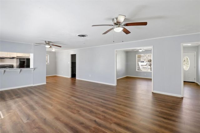 238 Sleepy Hollow Drive, Lake Jackson, TX 77566