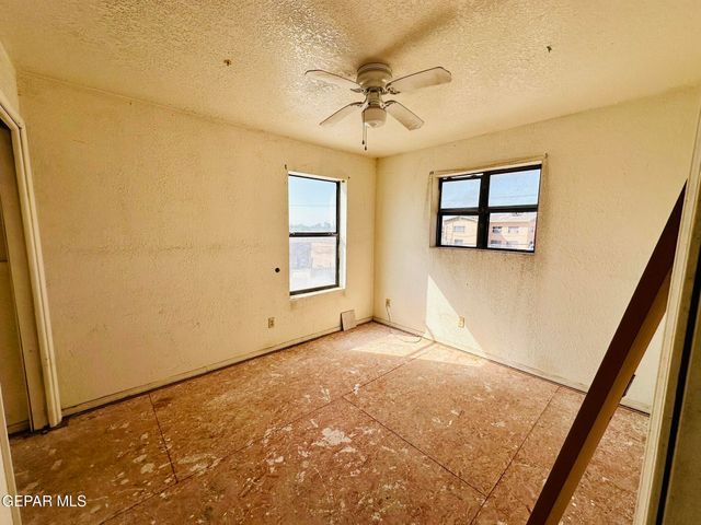 8206 Loma Vista Place, El Paso, TX 79907