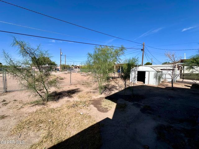 8206 Loma Vista Place, El Paso, TX 79907