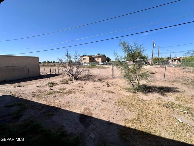 8206 Loma Vista Place, El Paso, TX 79907