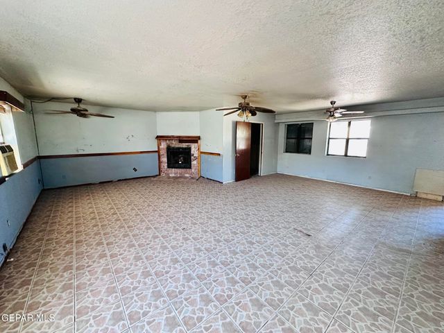 8206 Loma Vista Place, El Paso, TX 79907