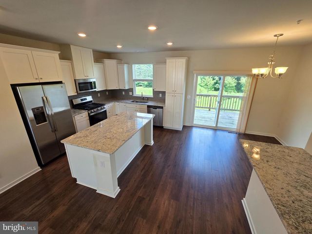 1802 BOULDER DR, Downingtown, PA 19335