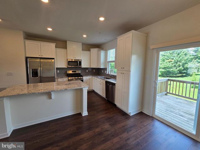 1802 BOULDER DR, Downingtown, PA 19335