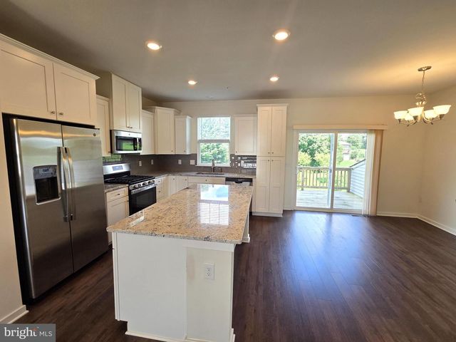 1802 BOULDER DR, Downingtown, PA 19335