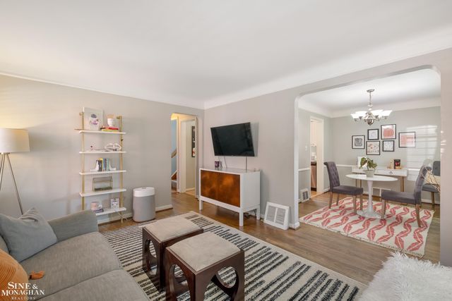 20879 Hunt Club Drive, Harper Woods, MI 48225