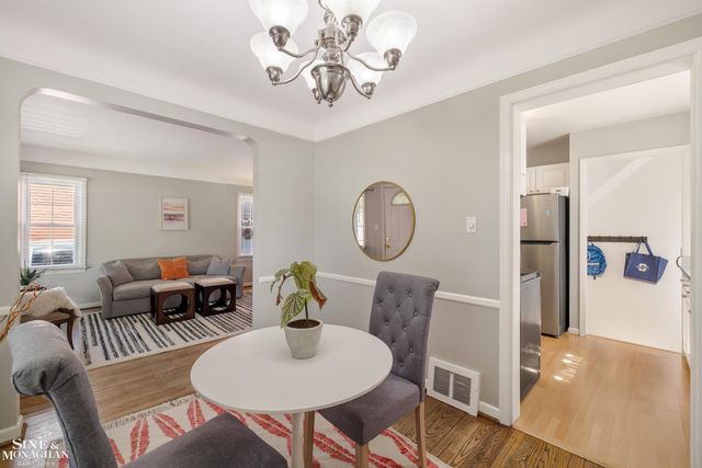 20879 Hunt Club Drive, Harper Woods, MI 48225