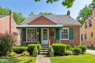 20879 Hunt Club Drive, Harper Woods, MI 48225