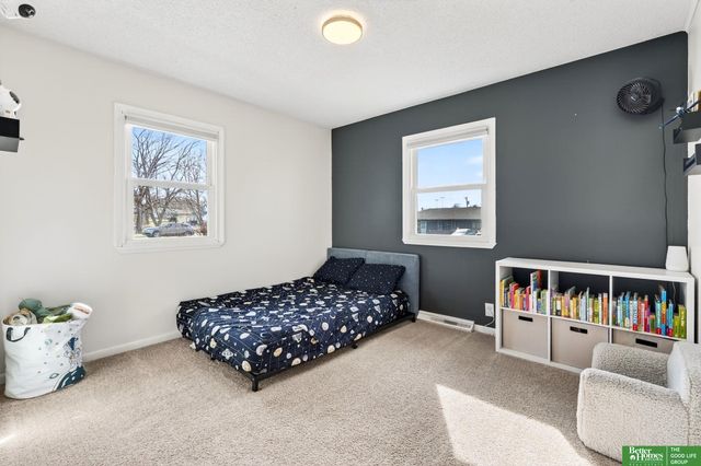 6409 N 63 Street, Omaha, NE 68104