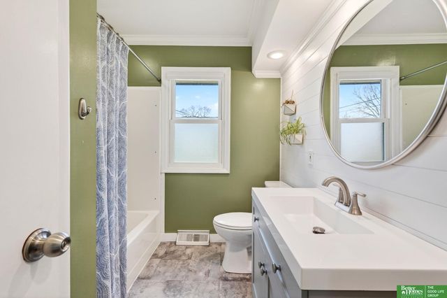 6409 N 63 Street, Omaha, NE 68104