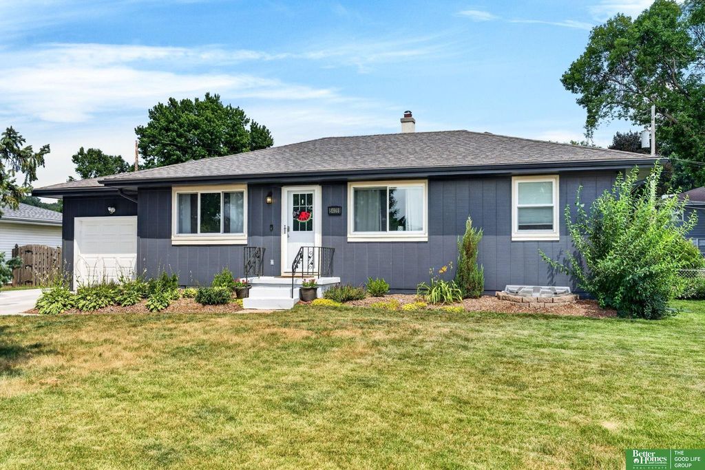 6409 N 63 Street, Omaha, NE 68104