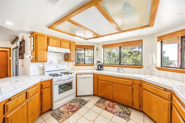 476 Marcos Road, Pinon Hills, CA 92372