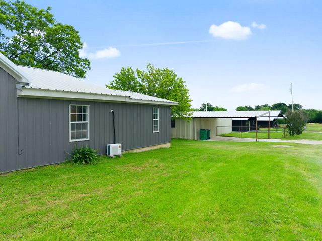 119 Avenue A, Walnut Springs, TX 76690