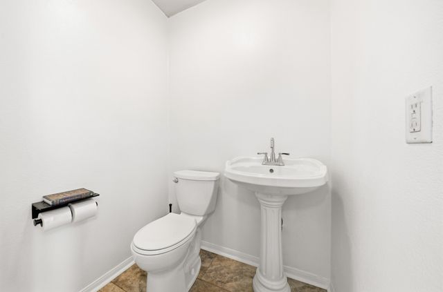 119 Avenue A, Walnut Springs, TX 76690